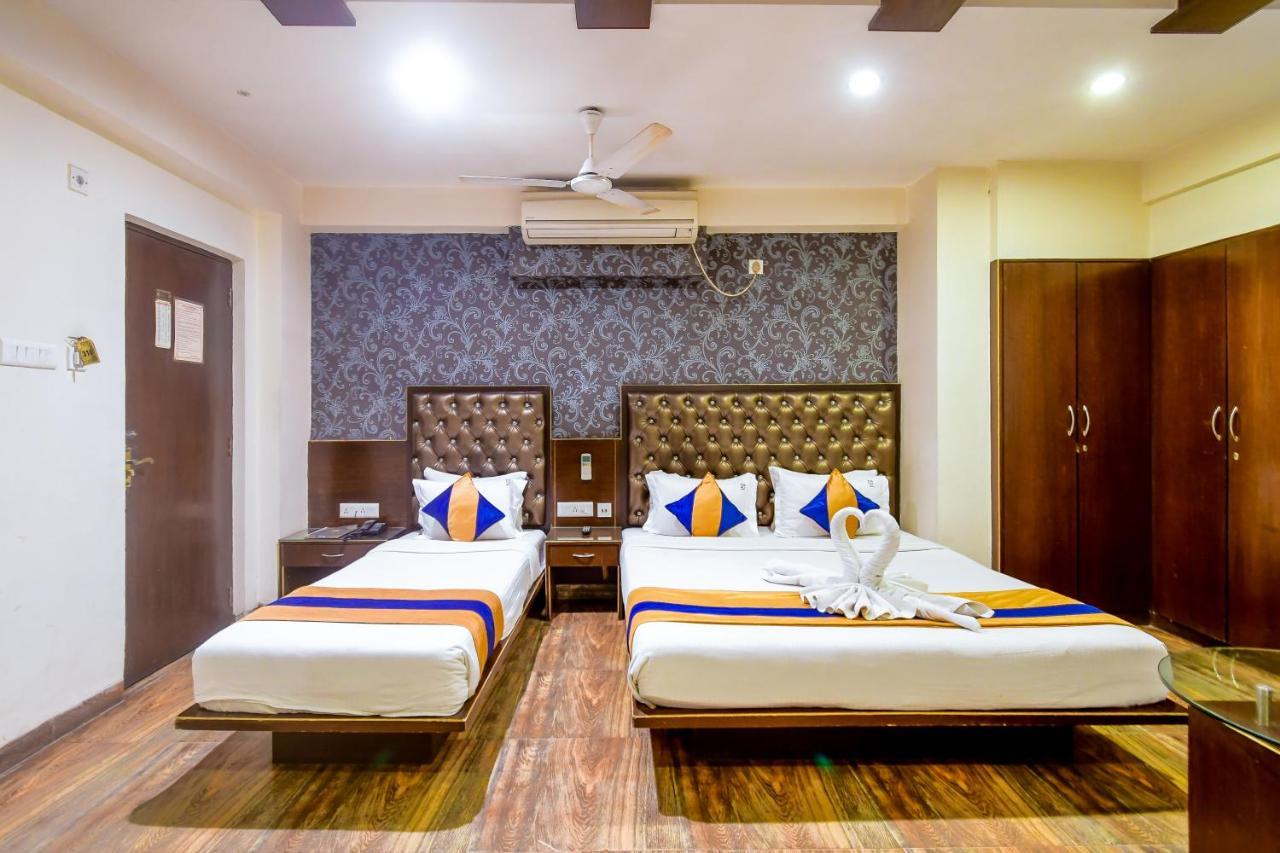 Hotel N S International Калькутта Экстерьер фото