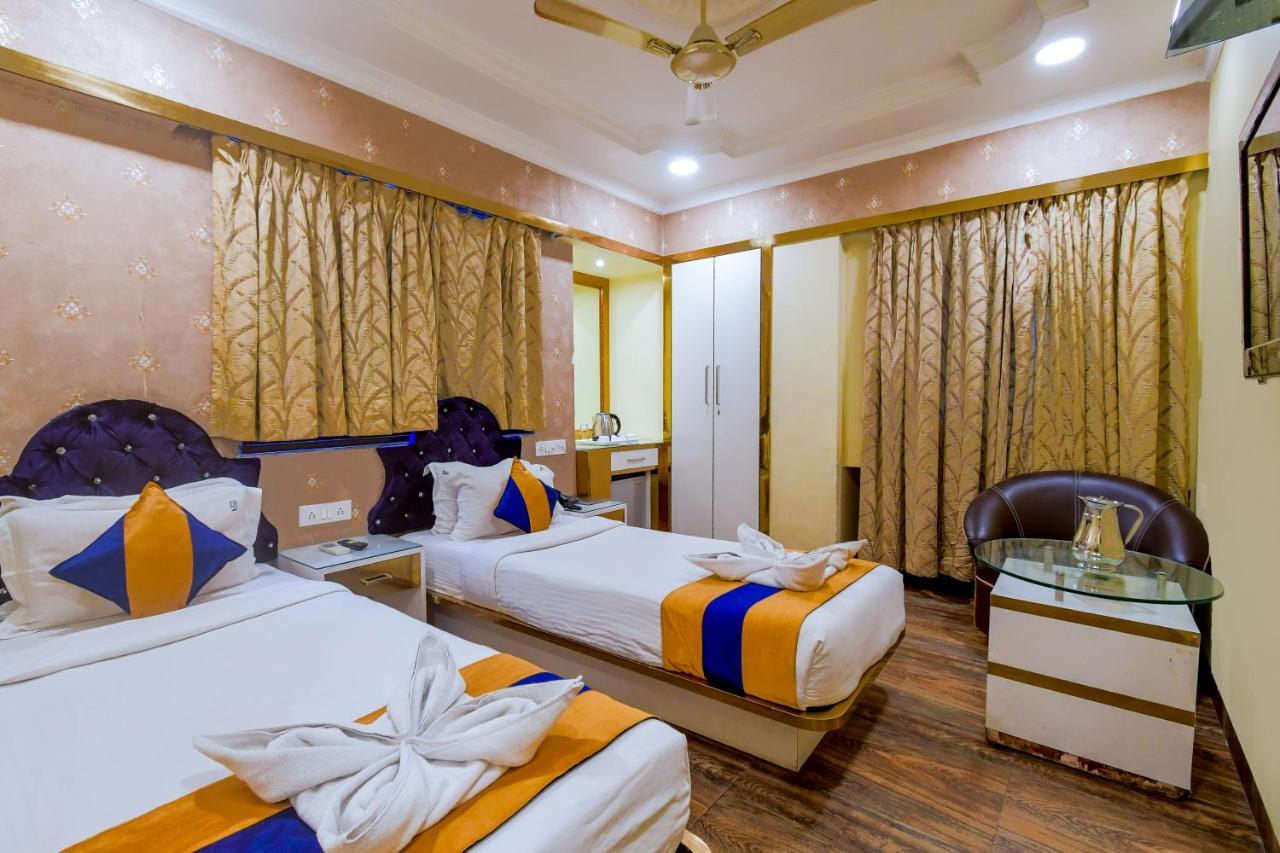 Hotel N S International Калькутта Экстерьер фото